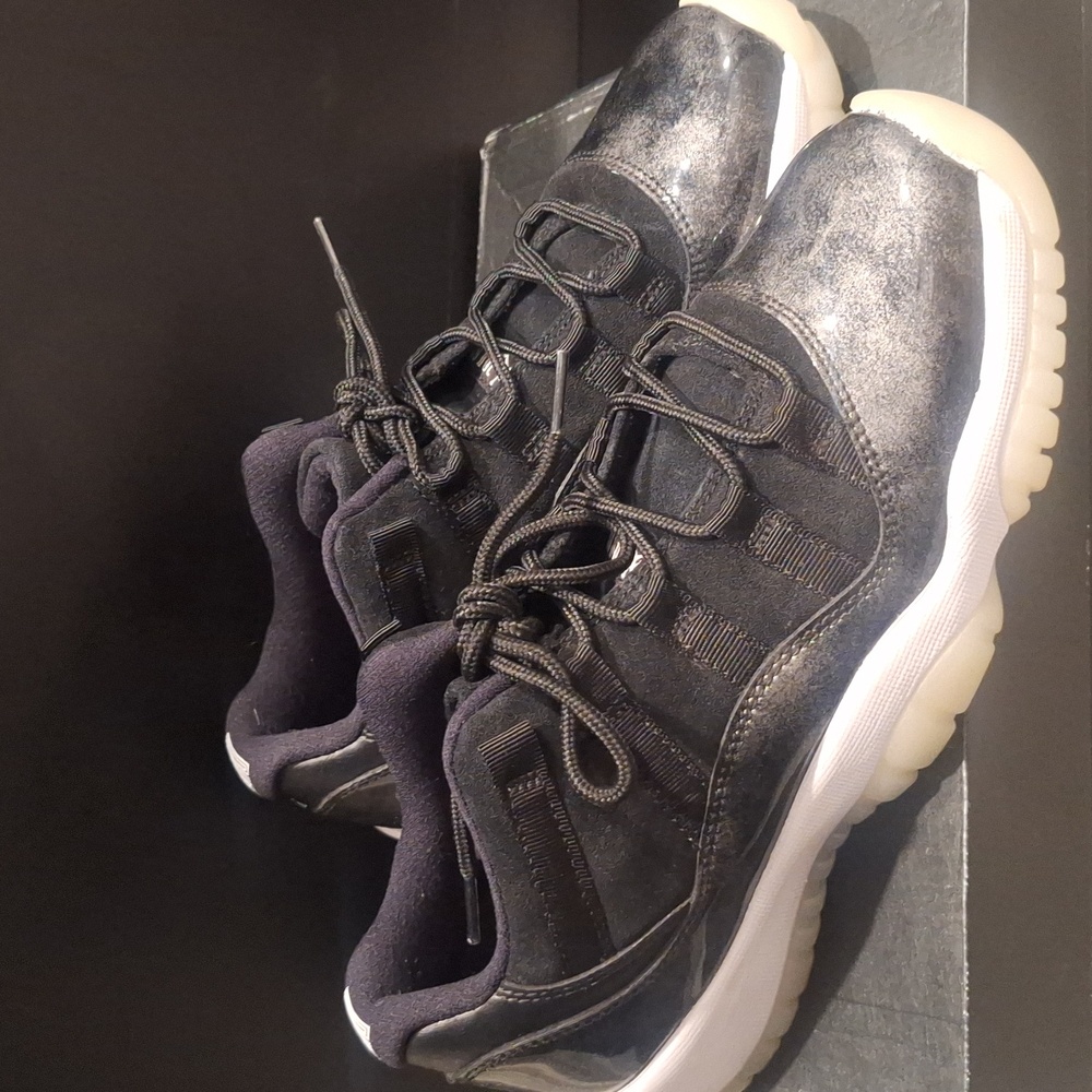 Jordan 11 lows